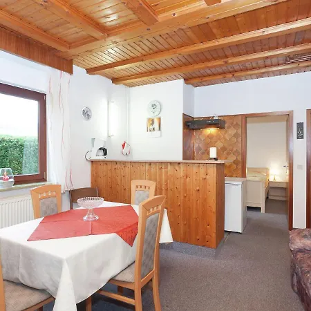 In Armsfeld With Pool 公寓