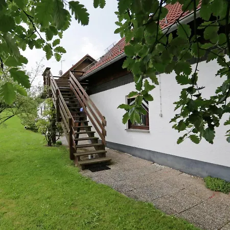 In Armsfeld With Pool 公寓