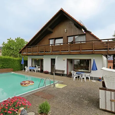 Daire In Armsfeld With Pool
