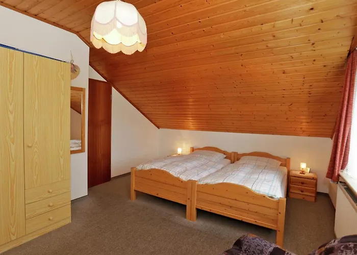 In Armsfeld With Pool * Bergfreiheit