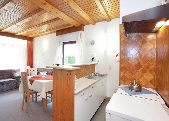 Apartmán In Armsfeld With Pool Bergfreiheit